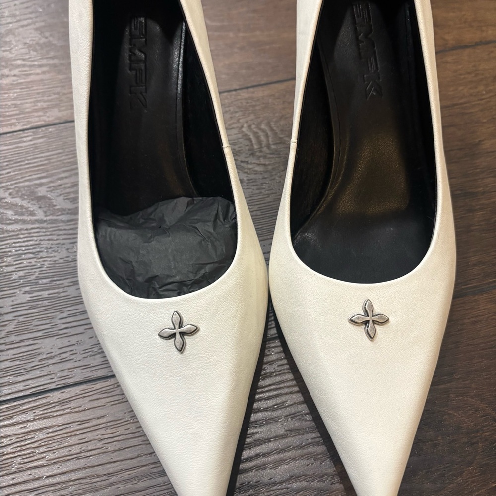 Like new SMFK heels - White with Silver Accent